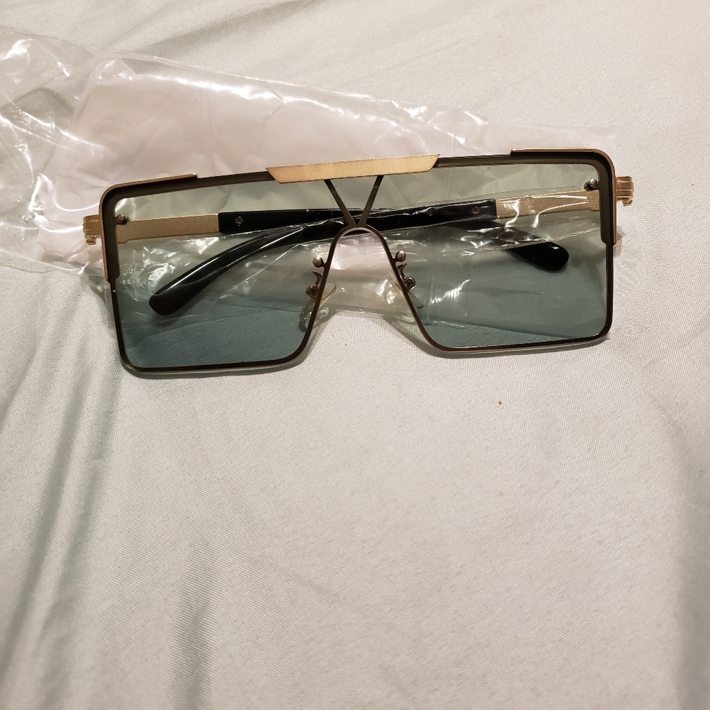 Green/gold/black rectangle sunglasses
